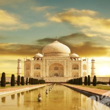 Taj Mahal in den Wolken auf Profil