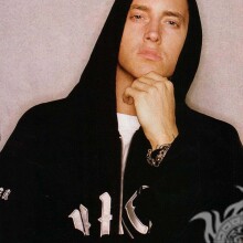 Eminem no capô, baixe a foto na sua foto de perfil