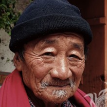 Foto de retrato de abuelo chino para avatar