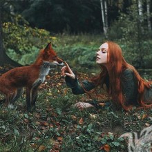 Фотка дівчина і лисиця