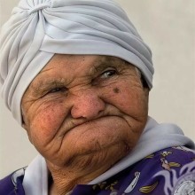 Hässliches Oma-Foto auf Avatar