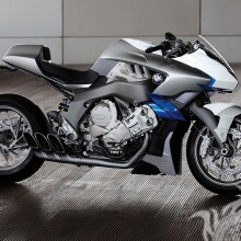 Laden Sie ein Foto eines BMW Motorrads auf einem Avatar für einen Kerl herunter