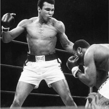 Foto con Muhammad Ali en la foto de perfil