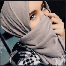 Muslimische Avas mit geschlossenem Gesicht