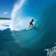 Surfen auf den Wellen auf dem Avatar
