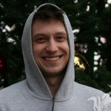 Foto de um cara com um capuz em um download de avatar
