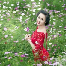 Дуже красива китайська дівчина