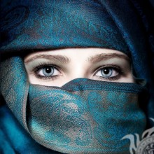 Foto de mulher em burqa para download de avatar