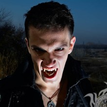 Maniac vampire photo for avatar download