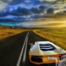 Картинка спортивного Lamborghini на аву