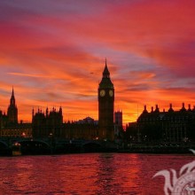 Parlamentsgebäude im roten Sonnenuntergang Londons auf dem Profilbild