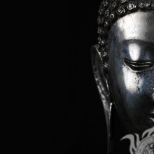 Sculpture de visage de Bouddha sur la photo de profil