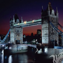 Nachtturmbrücke auf Ihrem Profilbild