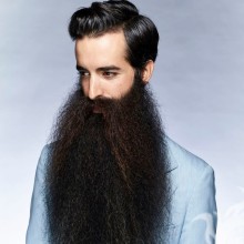 Très longue barbe sur l'avatar