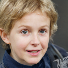 Фотография лицо мальчика со светлыми волосами