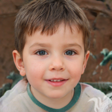 Фотографія маленького хлопчика для сторінки