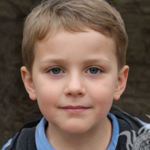 Foto de un niño con cabello rubio