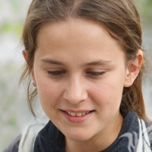 Imagem do rosto de uma menina com 128 x 128 pixels