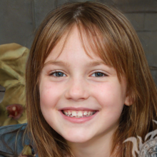 Visage de fille avec un beau sourire sur avatar