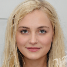 Visage de la blonde de la fille ukrainienne