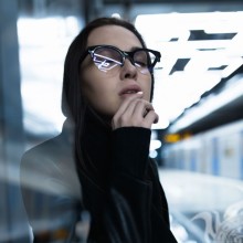 Mädchen mit Brille auf Avatar in VK