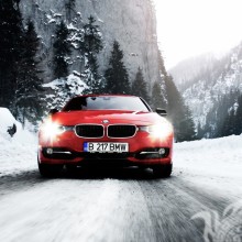 Download BMW photo on woman avatar