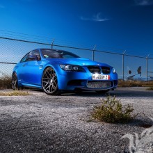 Заряджений авто BMW скачати на аватарку фотографію