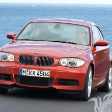Foto eines schönen BMW auf dem Profilbild des Mädchens