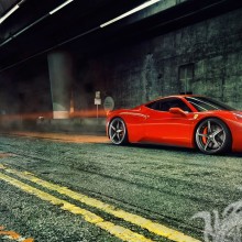На аватарку завантажити фотографію потужного Ferrari