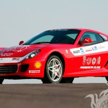 Картинка машины Ferrari на аватарку скачать
