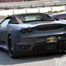 Foto de um carro Ferrari em sua foto de perfil