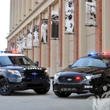 Laden Sie ein Foto zum Profilbild der coolen Ford Cops herunter