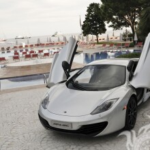 Photo d'un avatar McLaren avec portes levantes pour une fille