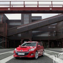 Бесплатно скачать фото на аву шикарной красной Mazda