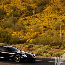 Cooler schwarzer Mercedes-Titelbild-Download