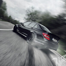 Cooles schwarzes Mercedes-Download-Foto auf Ihrem Profilbild