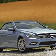 Download photo of a luxurious silver Mercedes for a guy