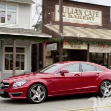 Télécharger la photo d'une superbe Mercedes rouge pour une fille sur l'avatar