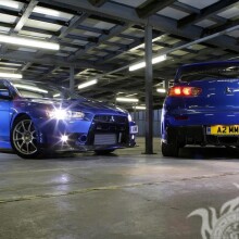 Laden Sie Foto zwei blaue Mitsubishi auf Ihr Profilbild herunter