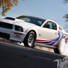 Amerikanischer Sport Ford Mustang Foto für den Kerl auf dem Profilbild herunterladen