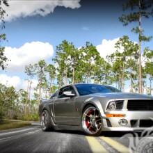 Amerikanischer Luxus Ford Mustang Foto auf Ihrem Profilbild herunterladen