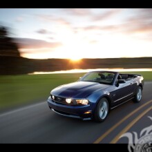 Stylish blue Ford Mustang convertible download a photo on the avatar for a guy