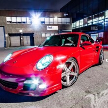 Photo de l'avatar de la Porsche de luxe rouge WatsApp