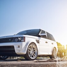 Скачать фото на аватарку для ВатсАпп потрясающий белый Range Rover