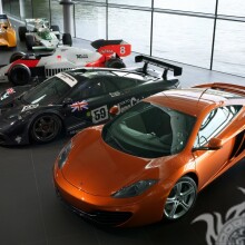 Téléchargement gratuit de photos de voitures de course dans le garage