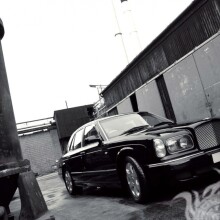 Pour un mec, une photo sur l'avatar d'une voiture noire cool gratuite