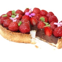 Dessert with strawberries photo