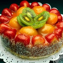 Торт з часточками фруктів фото