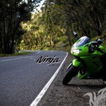 Télécharger la photo de la moto Kawasaki sur avatar gratuite pour un mec