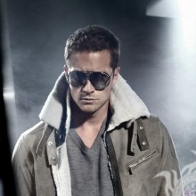 Hombre fresco en gafas de sol en avatar